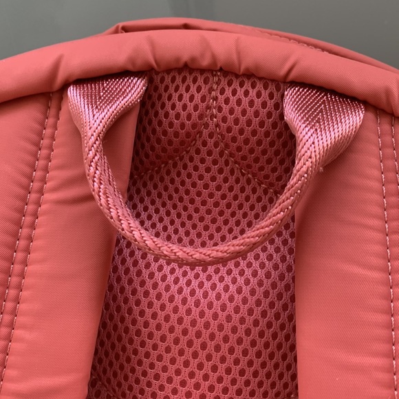 BNWT GYMSHARK PREMIUM LIFESTYLE BACKPACK - Picture 12 of 13